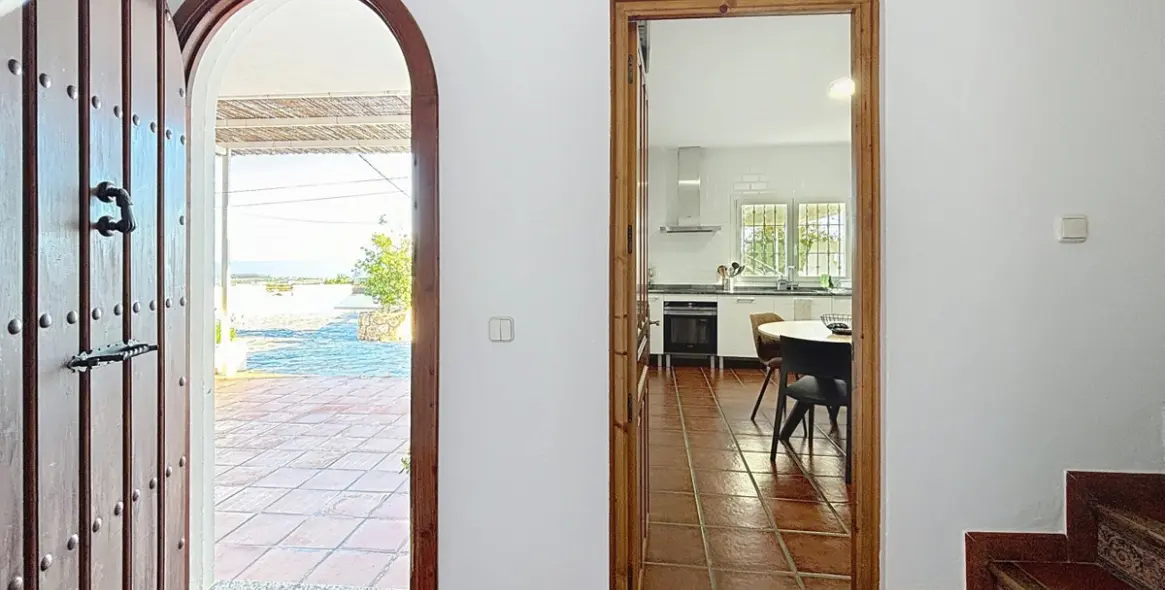 Sale of detached villa in Costa del Sol East 10