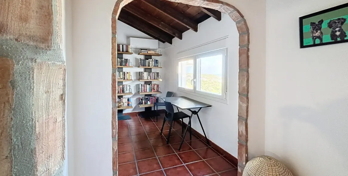 Sale of detached villa in Almayate 20