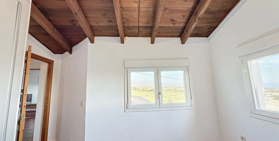 Sale of detached villa in Almayate 26