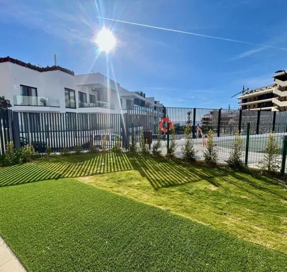 Продажа апартаментов на первом этаже в Fuengirola