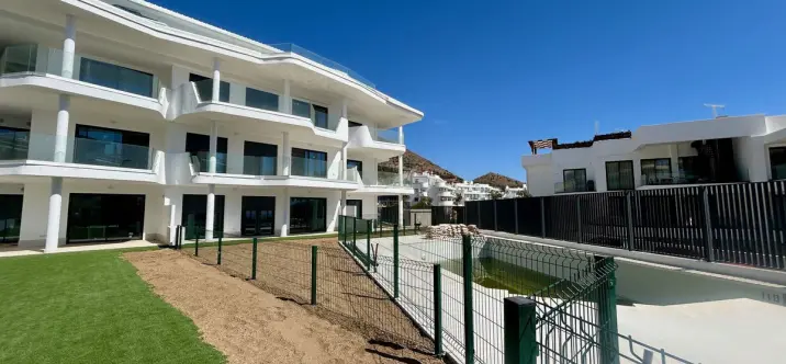 Продажа апартаментов на первом этаже в Fuengirola 1