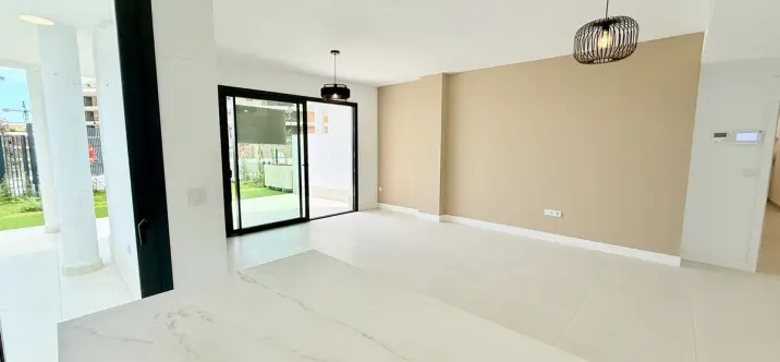 Продажа апартаментов на первом этаже в Fuengirola 3