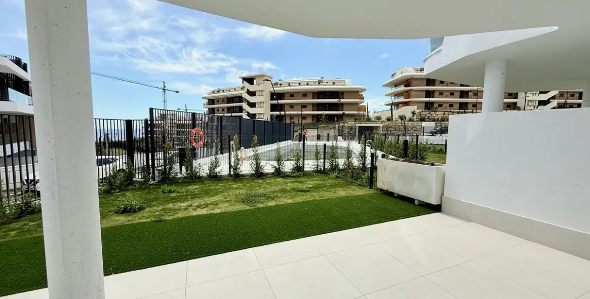 Sale of ground floor apartment in Fuengirola 25