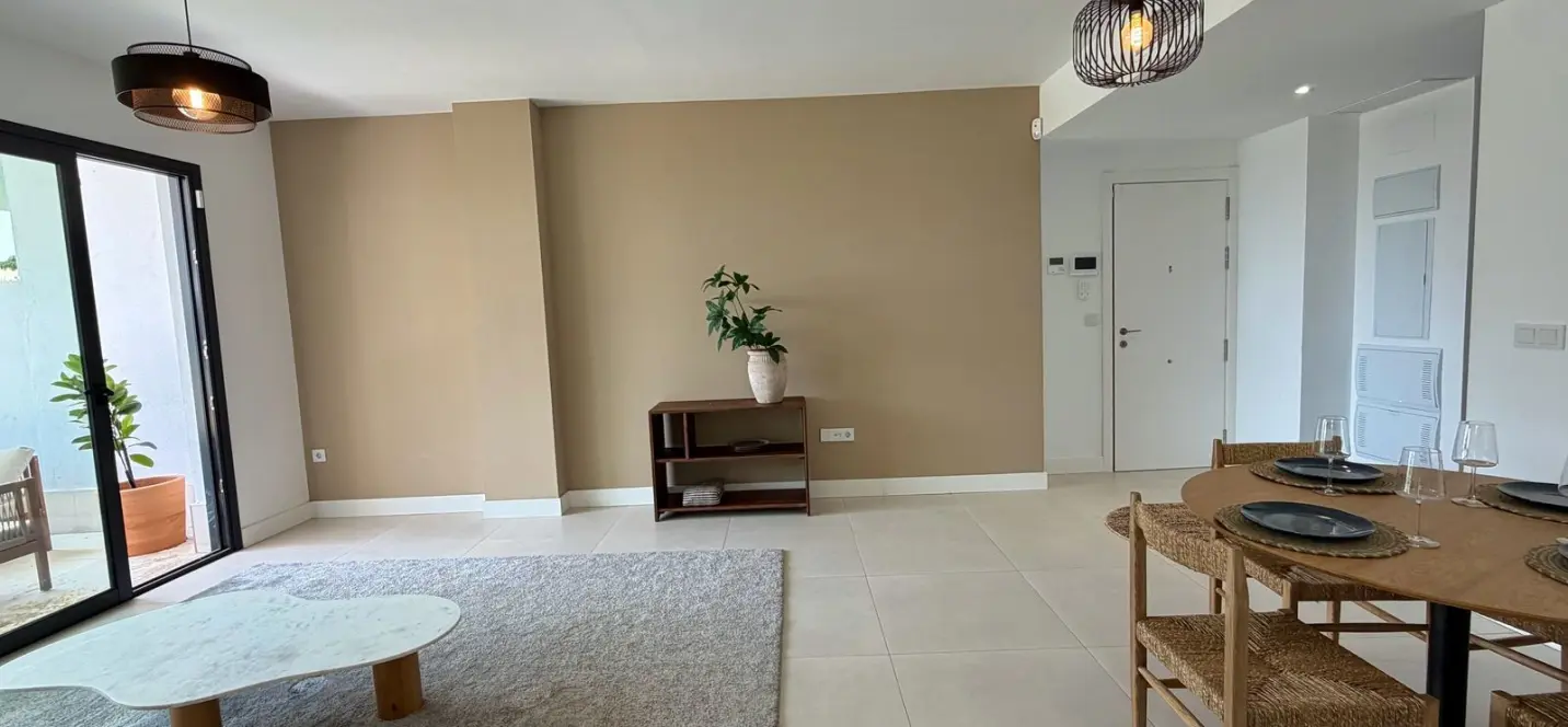 Sale of ground floor apartment in Fuengirola 2
