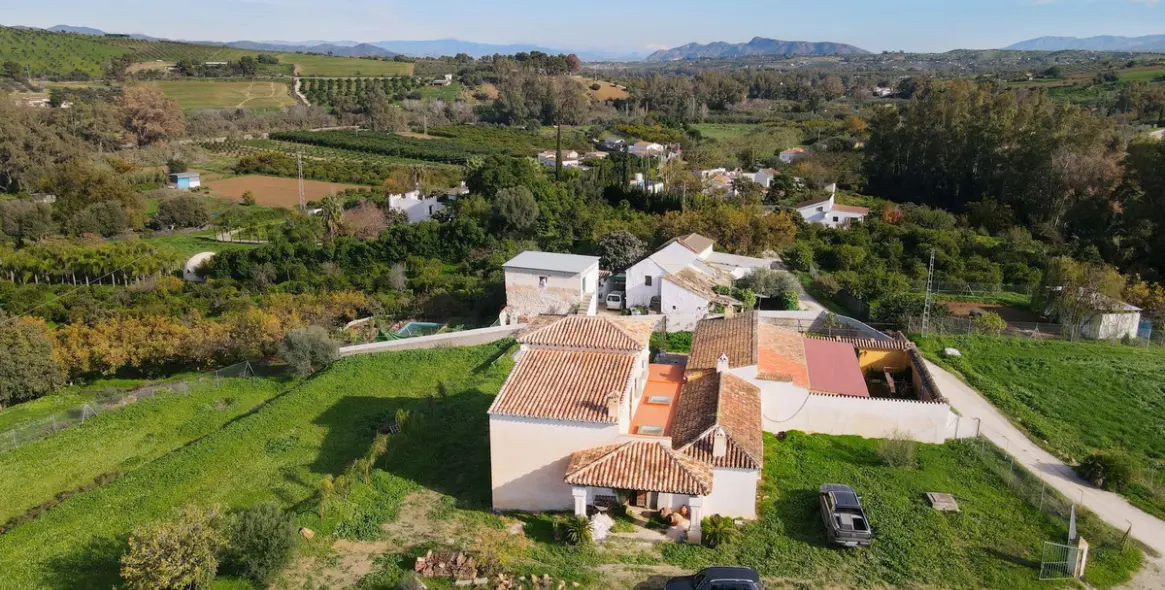 Sale of finca - cortijo in Coín 4