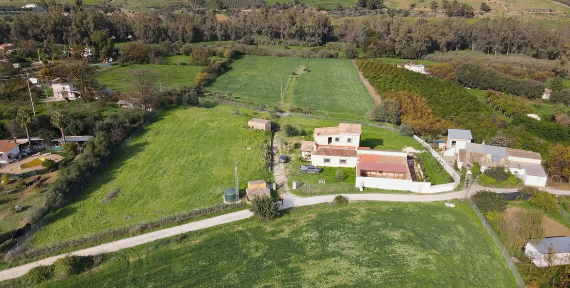 Sale of finca - cortijo in Coín 6