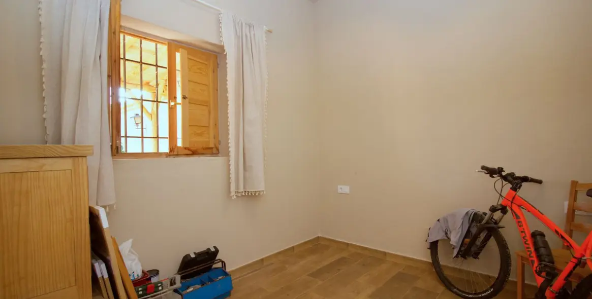 Sale of finca - cortijo in Coín 30