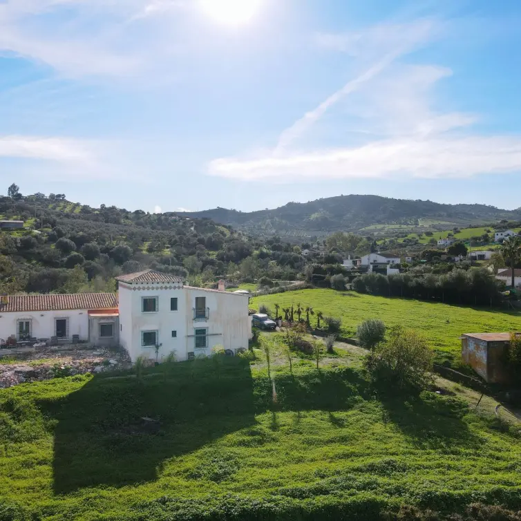 Venta de finca - cortijo en Coín