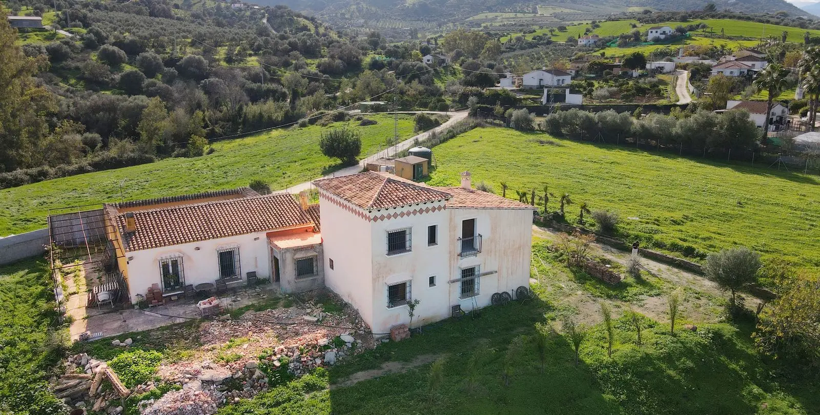 Sale of finca - cortijo in Coín 12