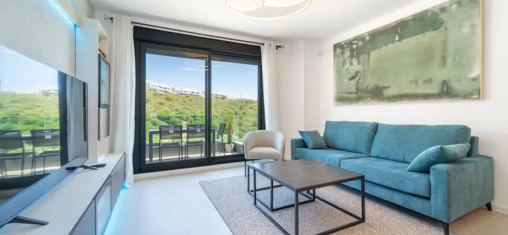 Продажа апартаментов на среднем этаже в Fuengirola 0