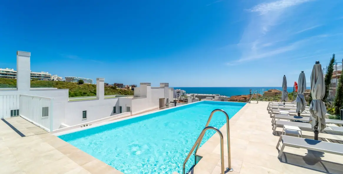 Venta de apartamento en planta media en Fuengirola 5