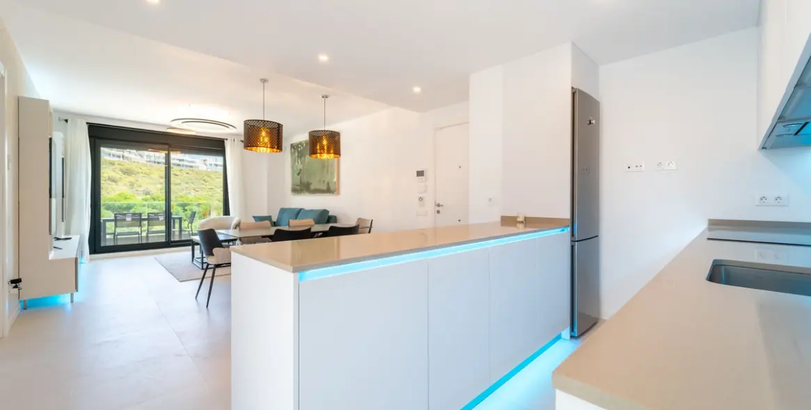 Venta de apartamento en planta media en Fuengirola 11