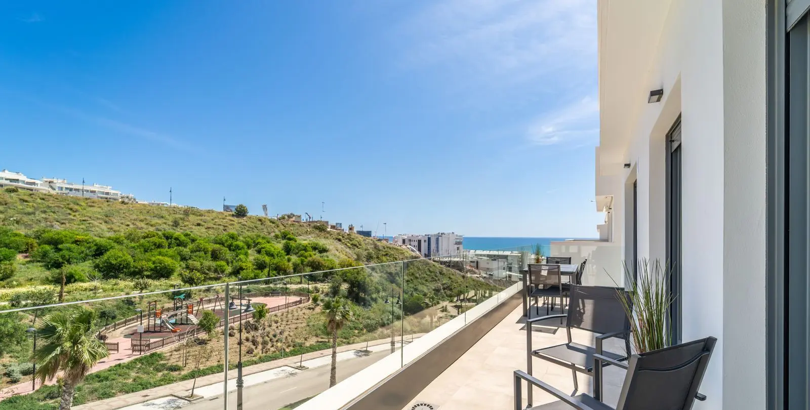 Продажа апартаментов на среднем этаже в Fuengirola 2