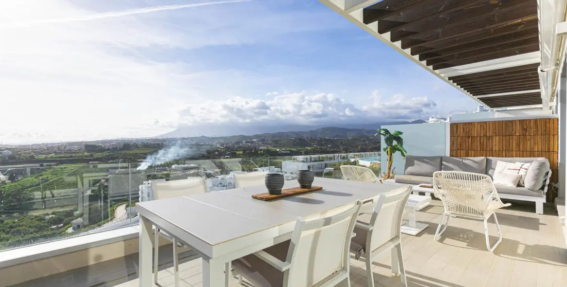 Sale of penthouse duplex in Cancelada 1