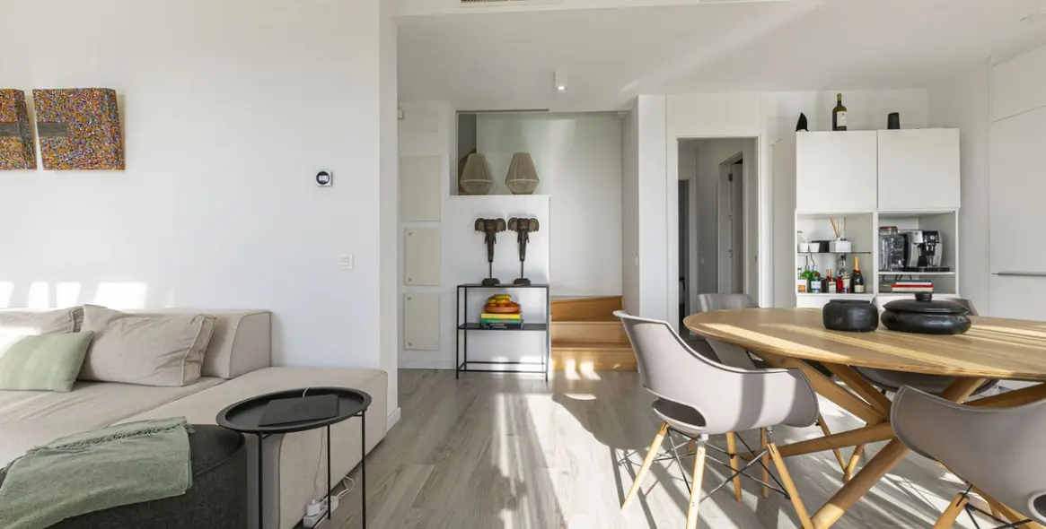 Sale of penthouse duplex in Cancelada 7