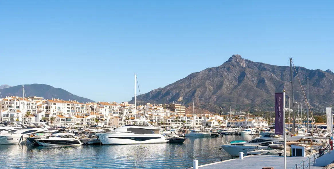 Продажа апартаментов на среднем этаже в Puerto Banús 40