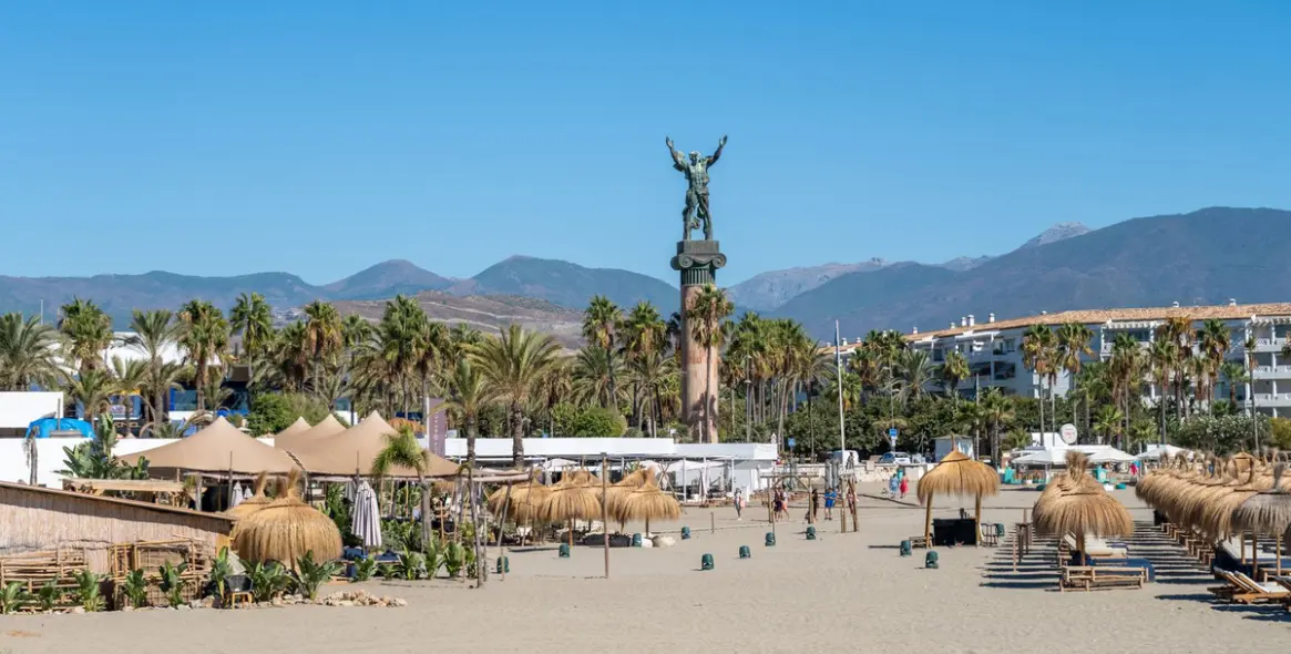 Продажа апартаментов на среднем этаже в Puerto Banús 41