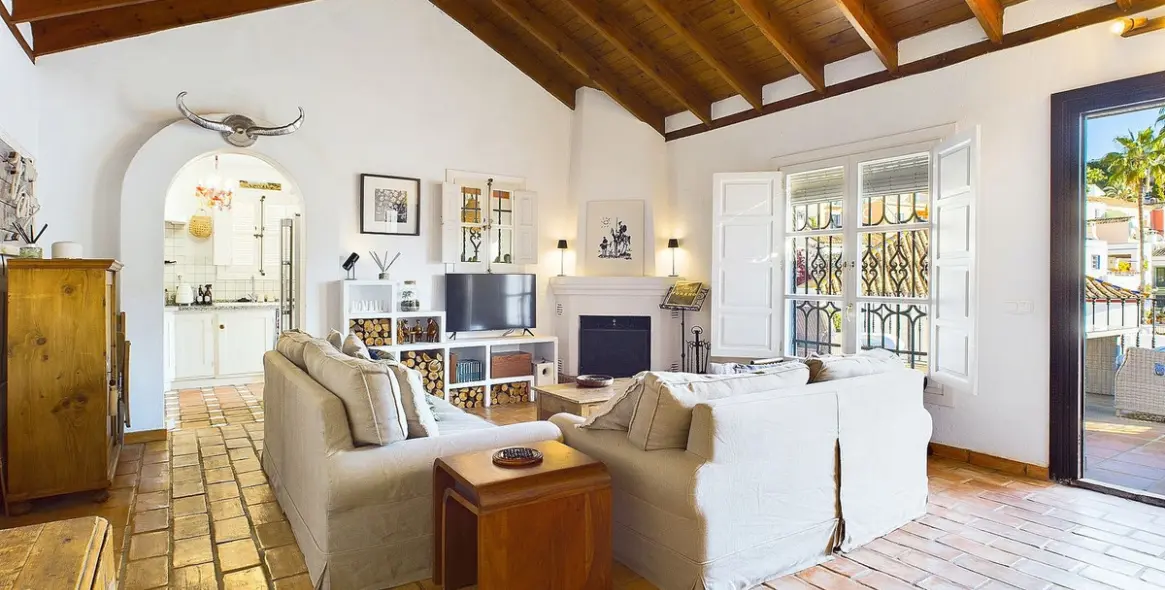 Sale of detached villa in La Heredia 7