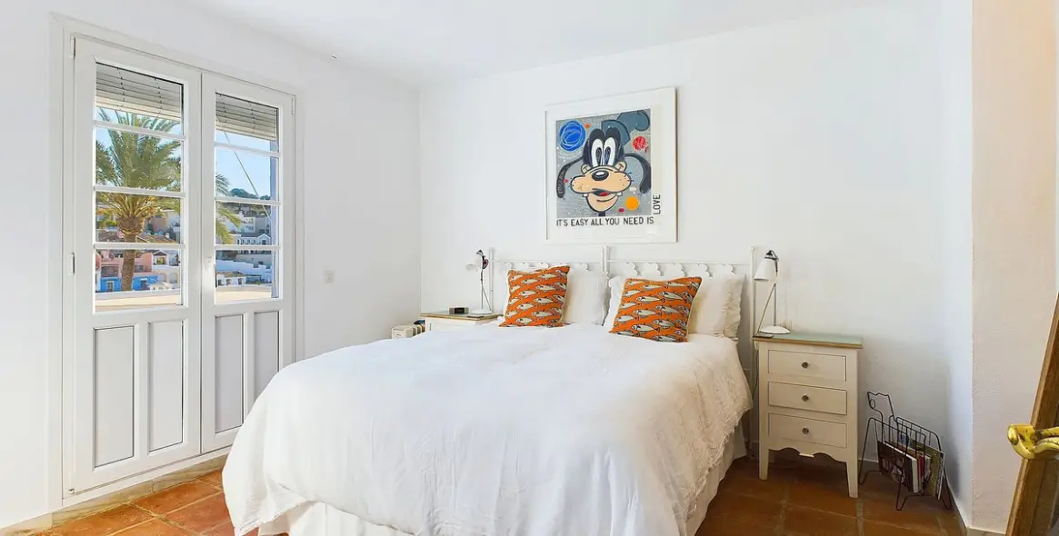 Sale of detached villa in La Heredia 8