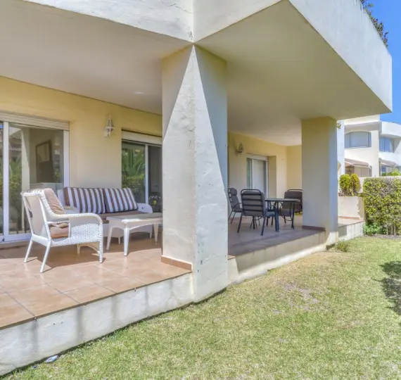 Ground floor apartment R5003320