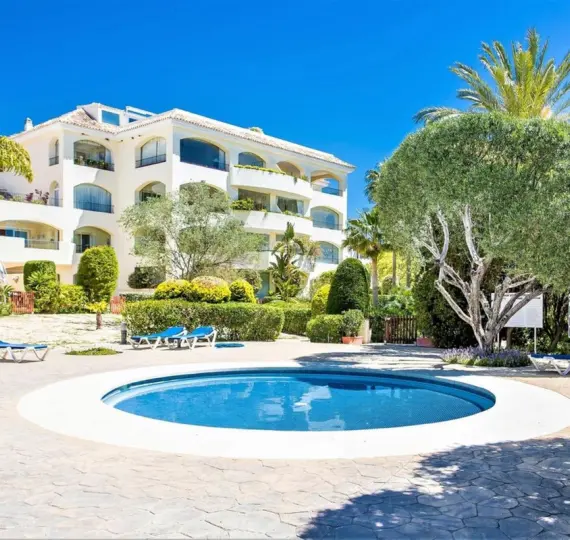 Ground floor apartment R5003320