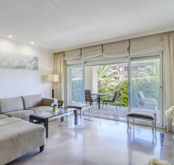 Ground floor apartment R5003320