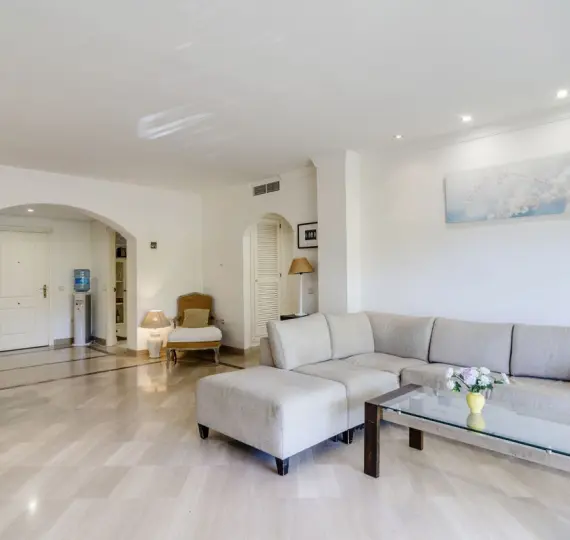 Ground floor apartment R5003320