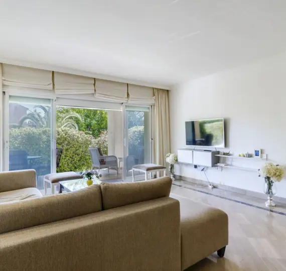 Ground floor apartment R5003320