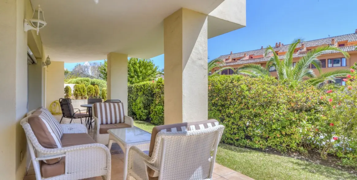 Sale of ground floor apartment in Bahía de Marbella 3