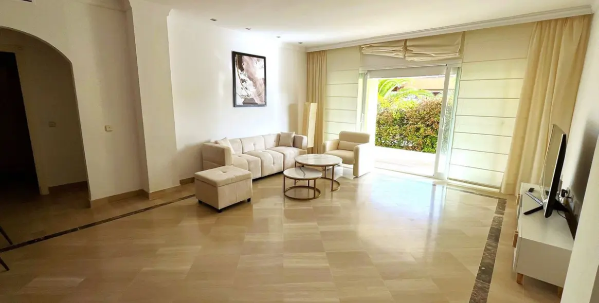 Sale of ground floor apartment in Bahía de Marbella 4