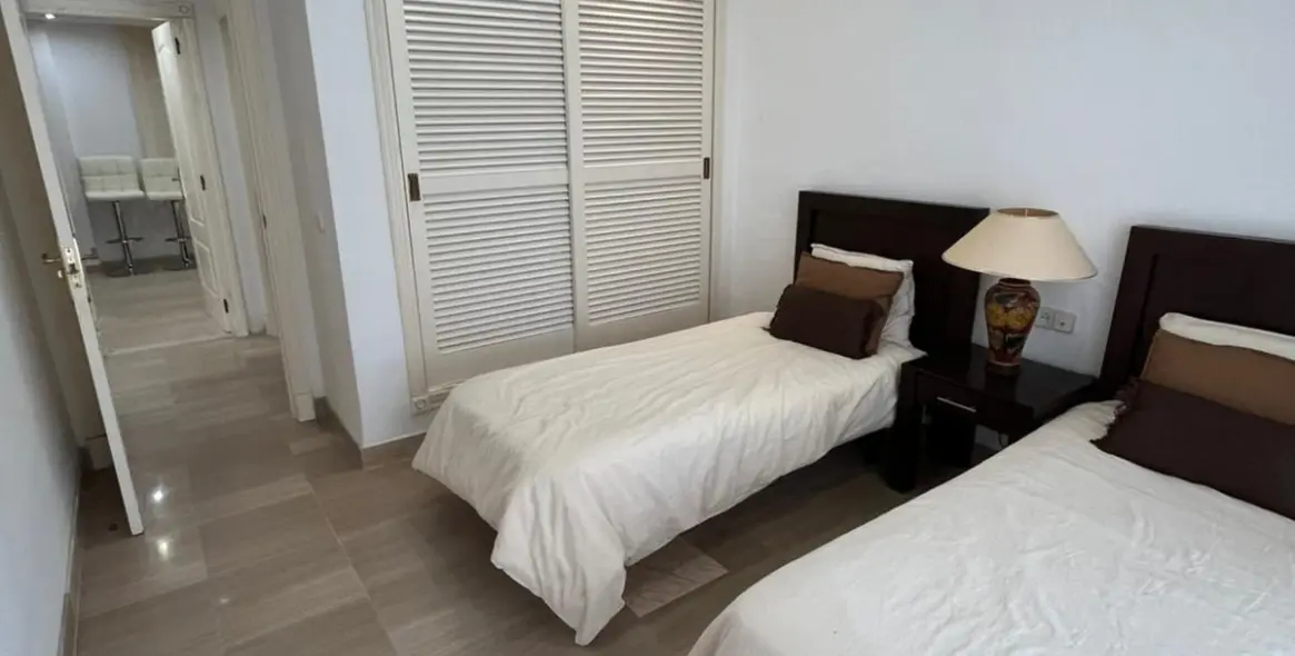 Sale of ground floor apartment in Bahía de Marbella 15