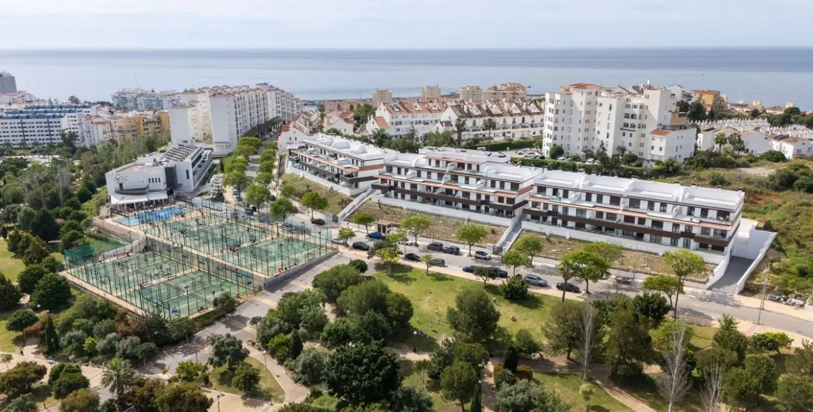 Venta de apartamento en planta media en Estepona (distrito Estepona) 3