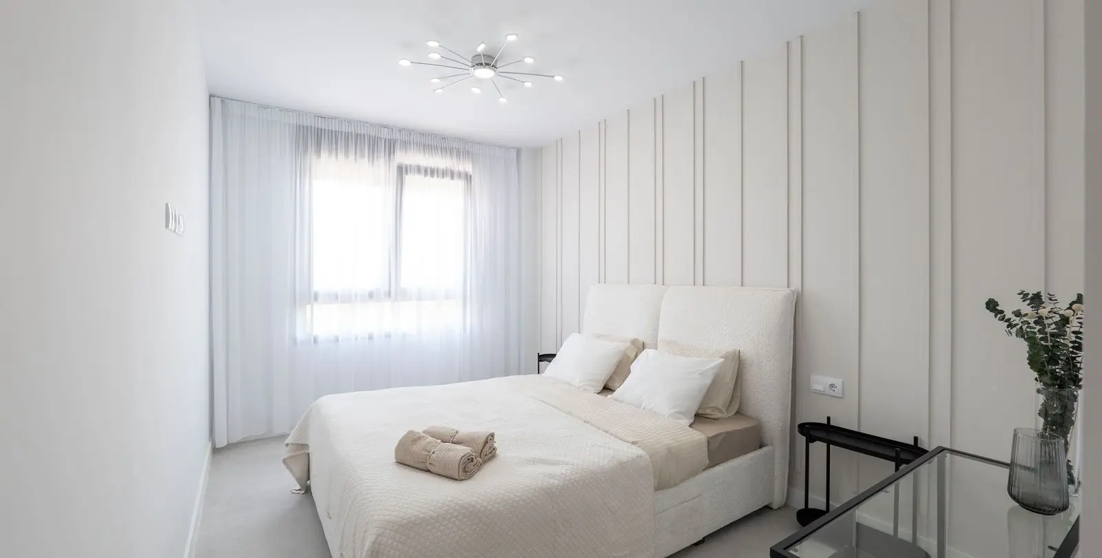 Venta de apartamento en planta media en Estepona 12