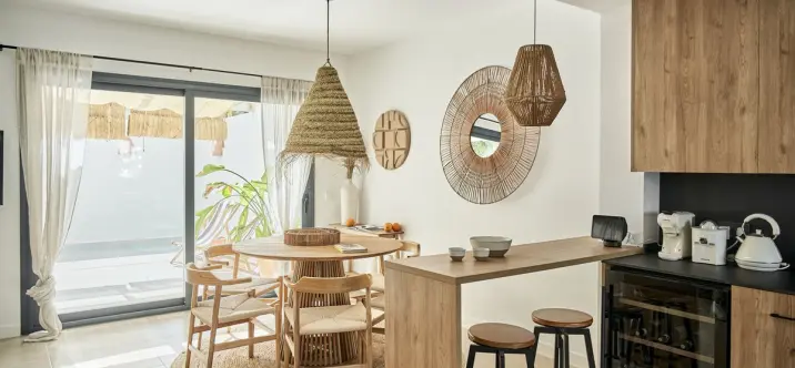 Sale of townhouse in El Paraiso 1