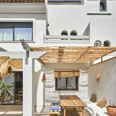 Sale of townhouse in El Paraiso