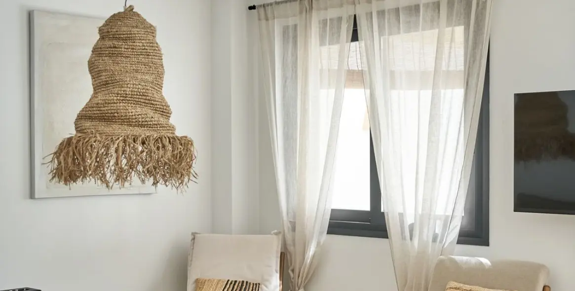Sale of townhouse in El Paraiso 12
