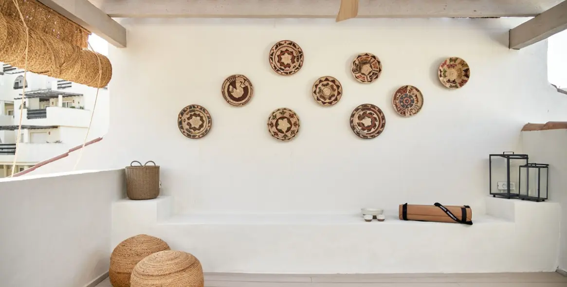 Sale of townhouse in El Paraiso 28