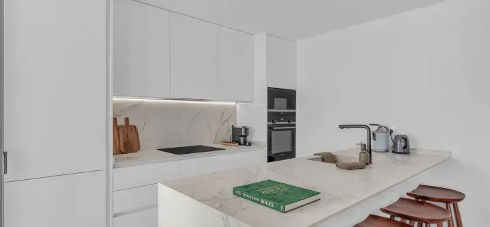 Sale of middle floor apartment in Fuengirola 3