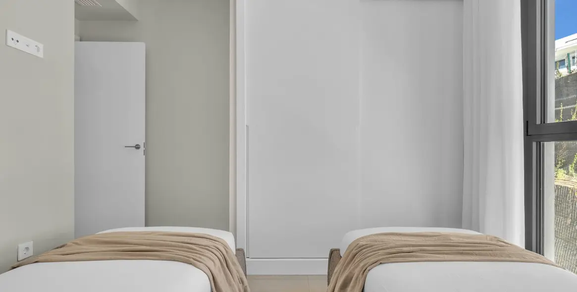 Sale of middle floor apartment in Fuengirola 8