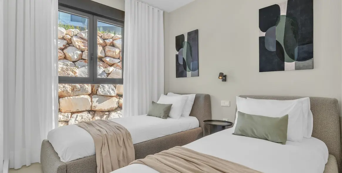 Sale of middle floor apartment in Fuengirola 20