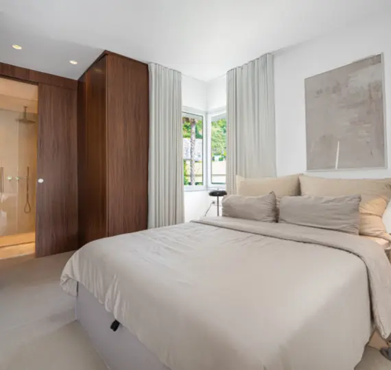 Sale of middle floor apartment in Benahavís