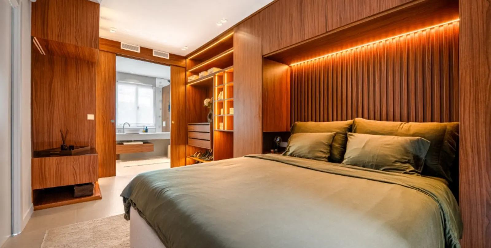 Venta de apartamento en planta media en Benahavís 5
