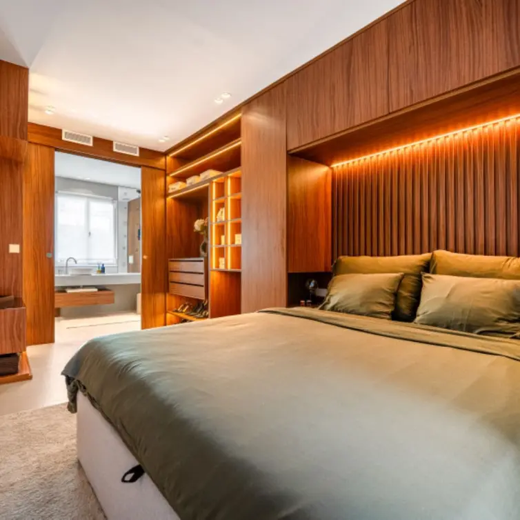 Sale of middle floor apartment in Benahavís