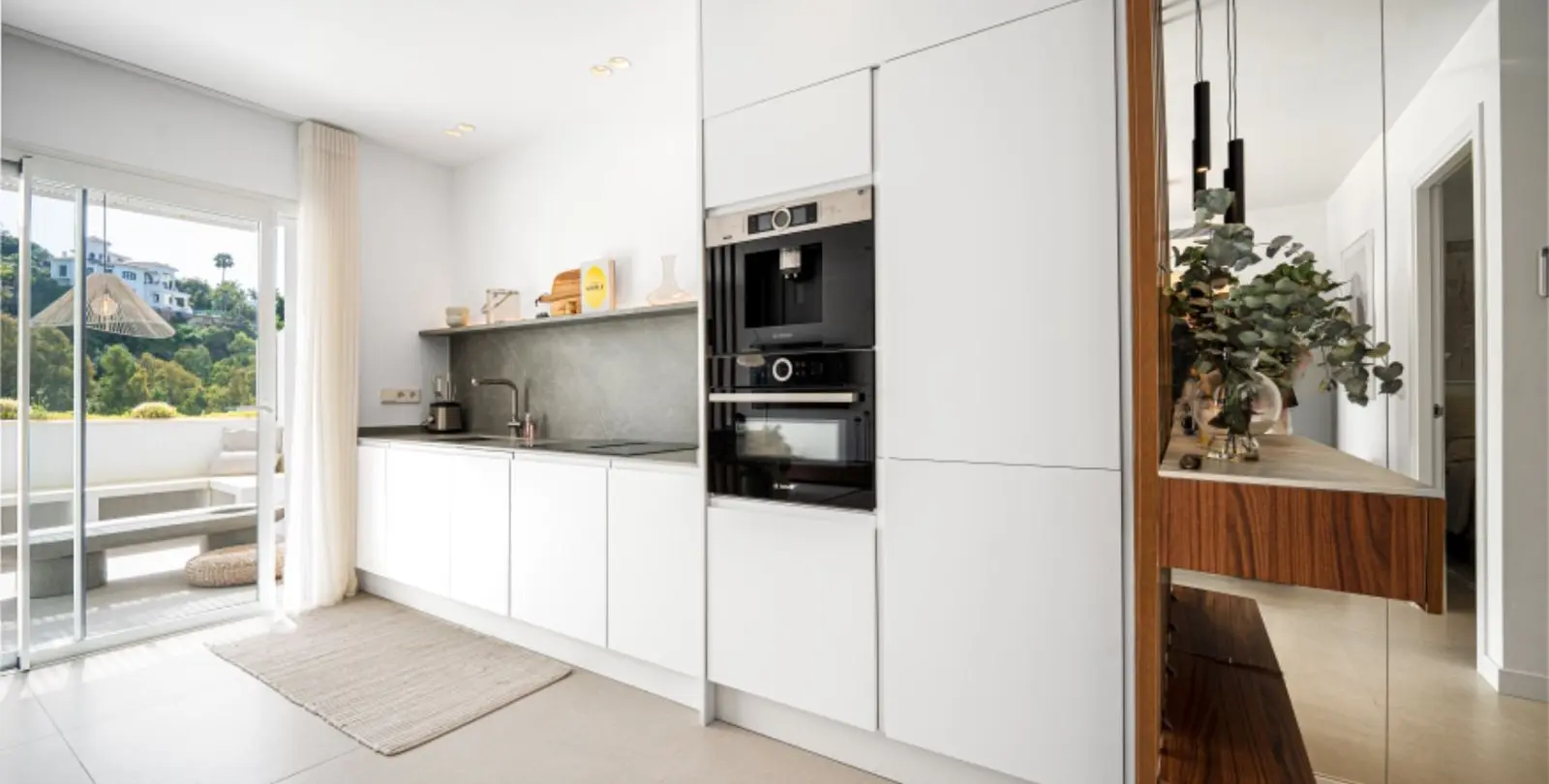Venta de apartamento en planta media en Benahavís 8