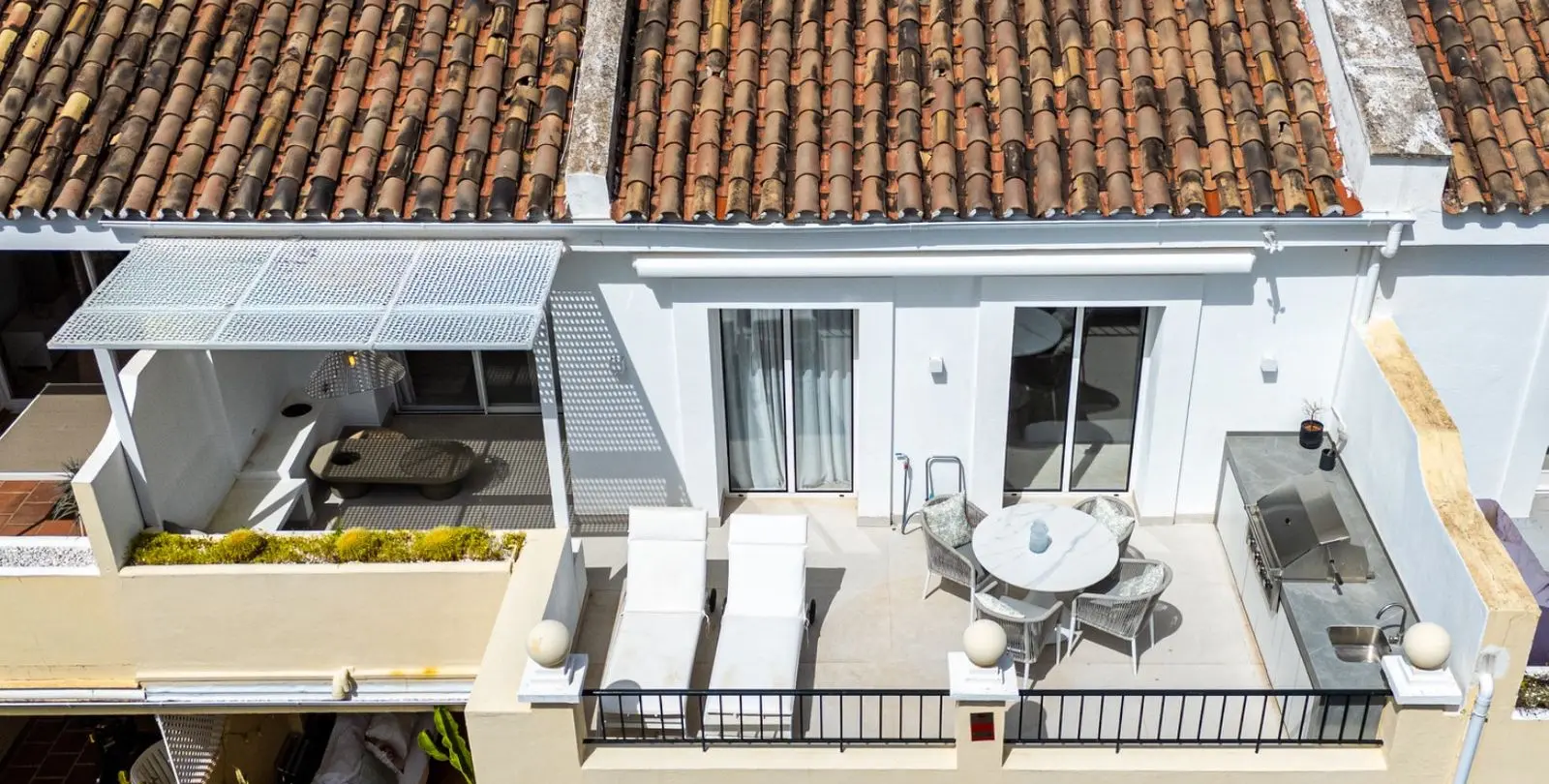 Venta de apartamento en planta media en Benahavís 21