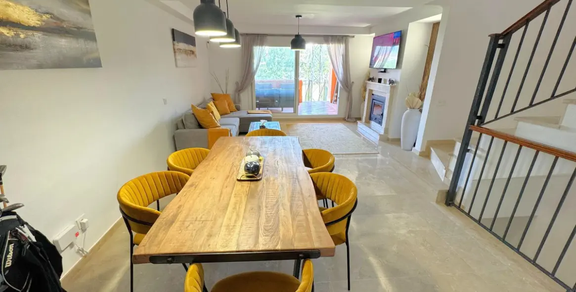 Продажа таунхауса в Artola 8