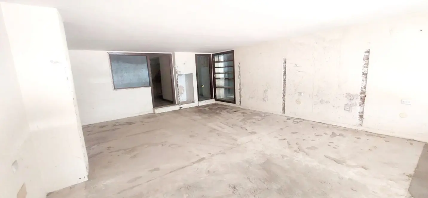 Sale of commercial premises in Los Boliches 2