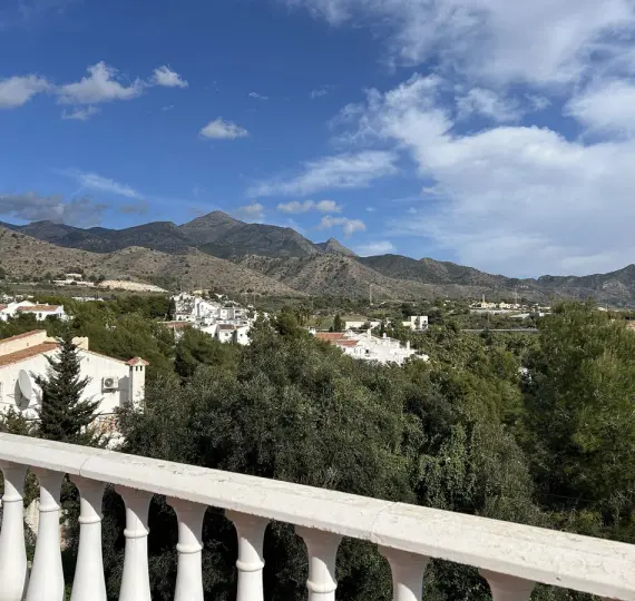 Oтдельно стоящая вилла R4940683