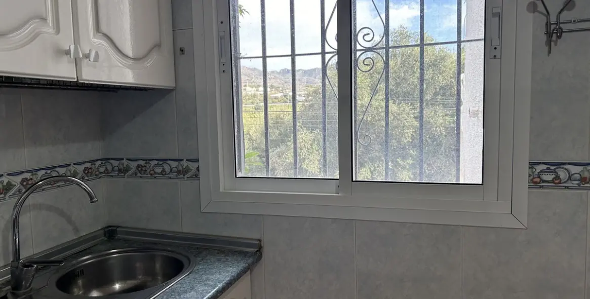 Продажа  отдельно стоящей виллы в Costa del Sol East 8