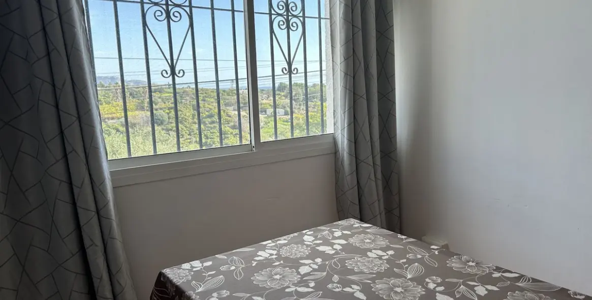 Продажа  отдельно стоящей виллы в Costa del Sol East 10